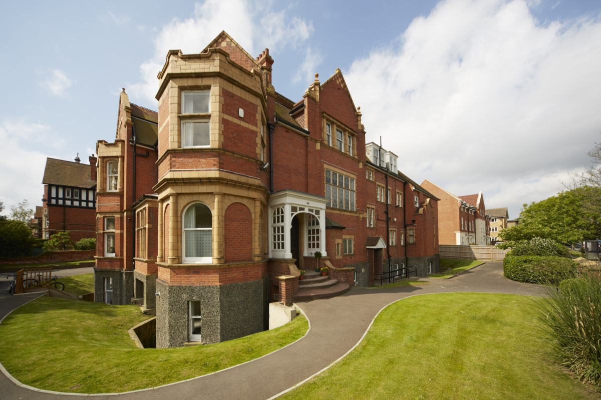 Folkestone - photo 1