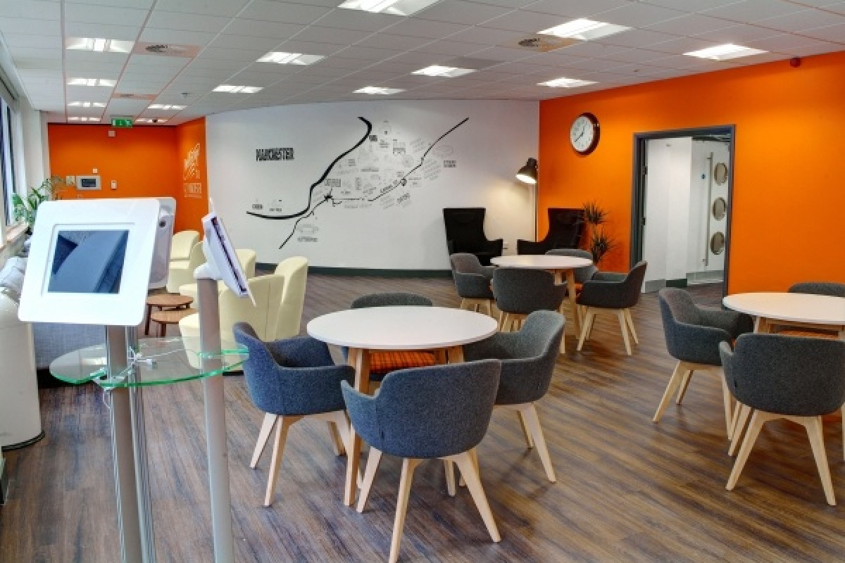 Manchester - photo 2