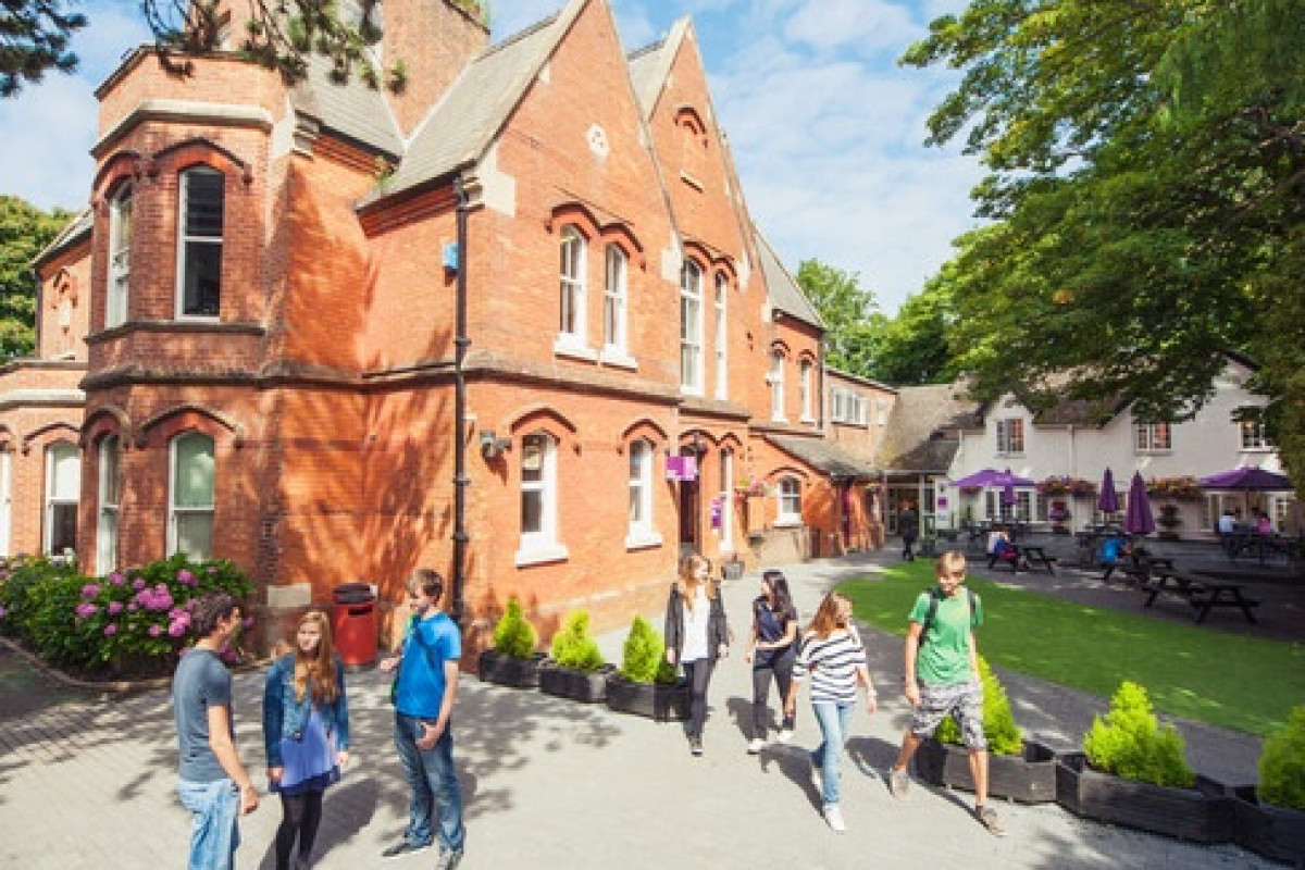 Bournemouth - photo 1